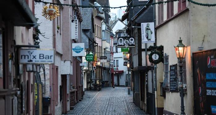 Analiza e DW/ Karantina, një zgjidhje me shumë të panjohura