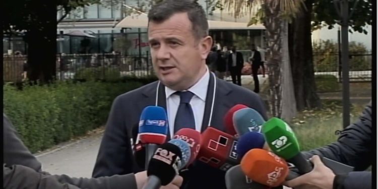 Balla shuan zërat për zëvendësimin e Lleshajt: Unë jam kryetar i grupit parlamentar dhe Sekretar i përgjithshëm i PS