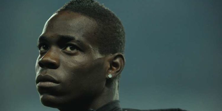 I dëmtuan makinën, Balotelli: Lutuni që të mos ju gjej, bastardë