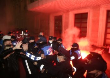 Protesta/Reagon Policia e Shtetit: Vrasja e Klodian Rashën nuk mund të përdoret si pretekst për të plagosur policët