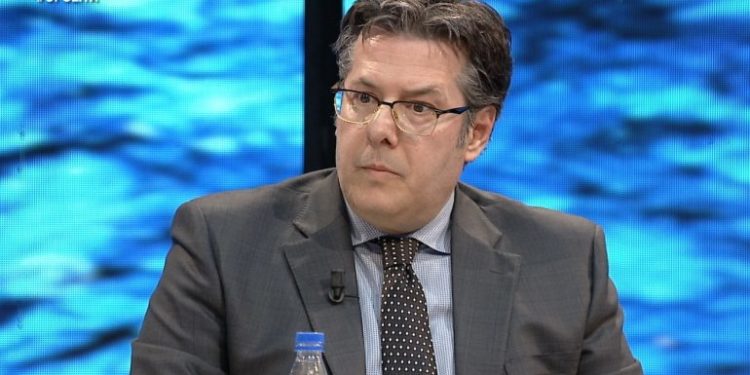 Edi Paloka: Rama po na provokon si Ramiz Alia, të bëjë kujdes se nuk durojmë dot më