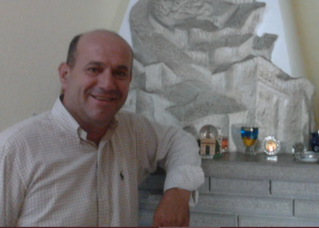 Covid i merr jetën drejtorit të Transportit në Gjirokastër, Edi Pesha