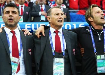 De Biazi intervistë për mediat polake: Si mposhtet Shqipëria? Thjesht pasoni topin te Levandovski