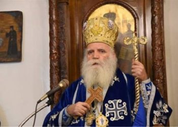 Prifti grek bën thirrje: Mos e pranoni vaksinën anti-Covid, bëhet me bebe të abortuara