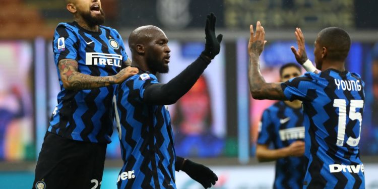 Interi nuk ndalet, Hakimi-Lukaku i japin suksesin e gjashtë radhazi