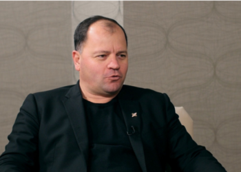 Deputeti i të gjithë partive: Në janar vendos me kë forcë do të kandidoj