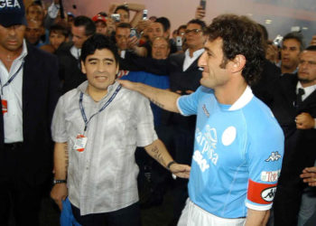 Ferrara: E ndiej ende në lëkurë përqafimin e Maradonës