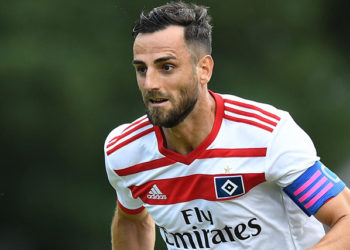 Lë topin e futbollit, Mërgim Mavraj zbulon pasionin e tij të ri