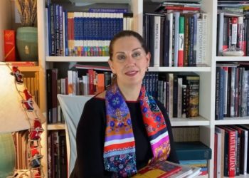 Mirela Kumbaro: Kam një arsye t’i kujtoj më të mirën këtij viti në qarkun Gjirokastër, kanë lindur disa qindra bebe në të shtatë bashkitë (VIDEO)