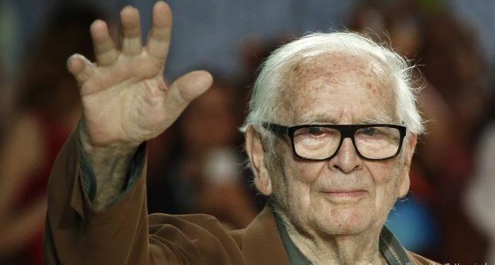 Ndërron jetë në moshën 98 vjeçare projektuesi francez i modës Pierre Cardin
