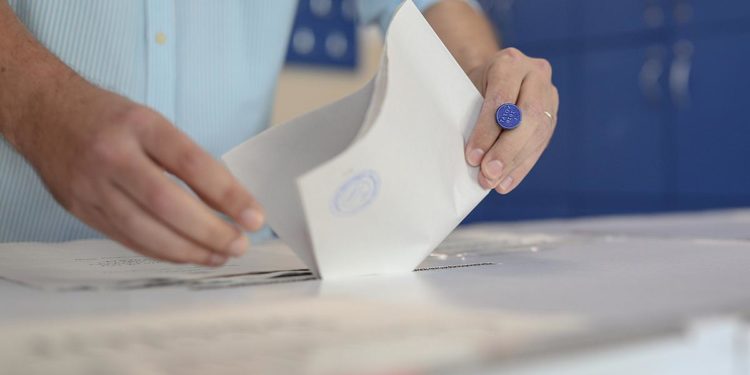 Mbahen zgjedhjet parlamentare në Rumani