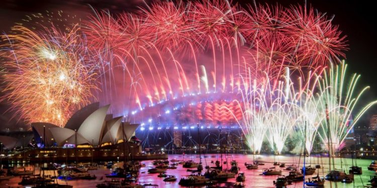 Spektakël fishekzjarresh në Sidnej, viti i ri 2021 mbërrin edhe në Australi (VIDEO)