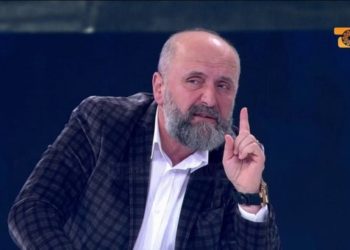 Alfred Cako paralajmëron: Vaksinat devijojnë genet dhe shndërrojnë personin. U është holluar zëri meshkujve