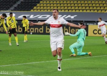 Dortmund turpërohet, pëson 5 gola në shtëpi