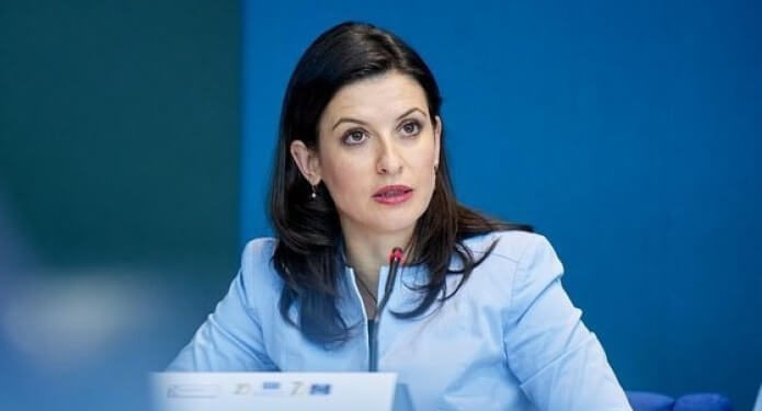 Etilda Gjonaj: Qeveria tregoi se nuk mbron efektivin, ndryshe nga Berisha më 21 janar. PD-LSI po paguan fëmijët për protesta