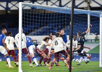 Arsenali humbet përsëri në Premier Ligë