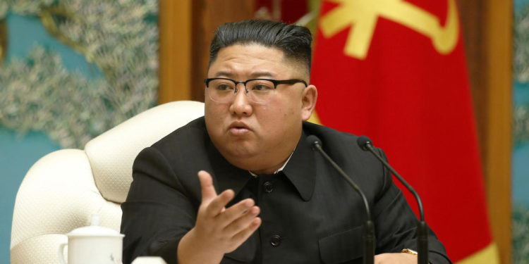 Masa ekstreme e marrë nga Kim Jong-un për 50-vjeçarin që theu rregullat e vendosura për COVID-19, pushkatohet në publik