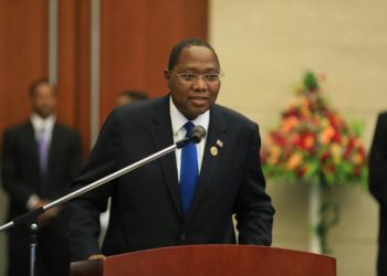 Dlamini, i pari kryeministër që ndërron jetë nga COVID-19