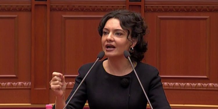Buxheti “ngre” tonet në Parlament/Spiropali: S’u bë deti kos. Buxheti i shtetit nuk është ‘sofra’ e Sudes