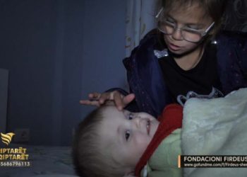 Gjirokastër, pas operacionit të Fabios familja mbetet pa fjalë nga surpriza e stafit të emisionit