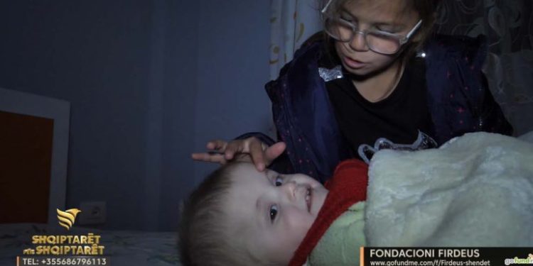 Gjirokastër, pas operacionit të Fabios familja mbetet pa fjalë nga surpriza e stafit të emisionit