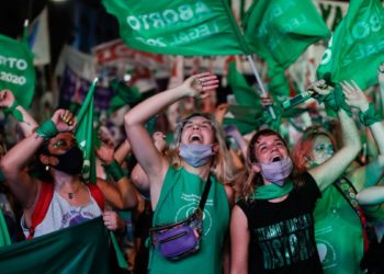 Legalizohet aborti në Argjentinë