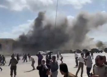 Shpërthim i fuqishëm gjatë momentit të zbritjes së qeverisë së re, plagosen deputetë e ministra