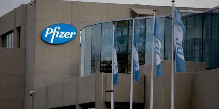 CDC: Më shumë se një milion amerikanë kanë marrë vaksinën e Pfizer kundër COVID-19