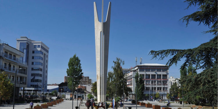 Analiza e DW: Kosova në kolaps politik dhe para atij institucional në kohë pandemie