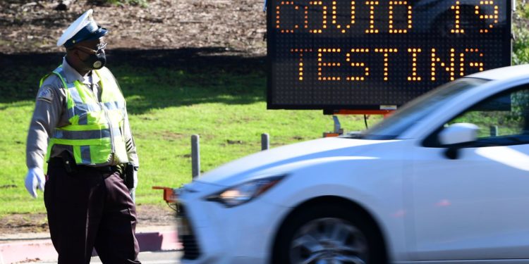 Kalifornia zbulon rastin e parë të variantit të ri të koronavirusit