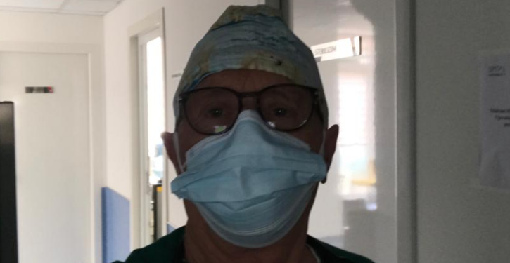 Covid i merr jetën një tjetër mjeku