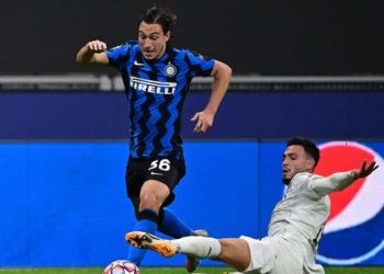 Interi luan një sezon të tërë sonte, Conte ul në stol Hakimi për Darmian