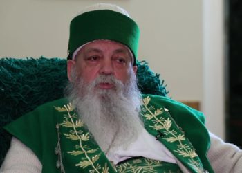 Baba Mondi: Sprova e pandemisë tundi njerëzit për t’i kthyer te Zoti! 2021 sjelltë paqe në zemrat e të gjithëve