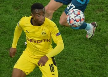 Talenti i Dortmundit bëhet lojtari më i ri në moshë në Ligën e Kampionëve