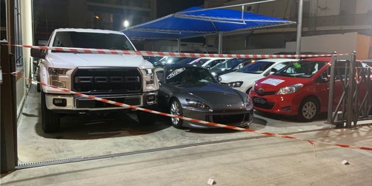 Sherr në Athinë, persona të maskuar rrahin keq ish-boksierin shqiptar