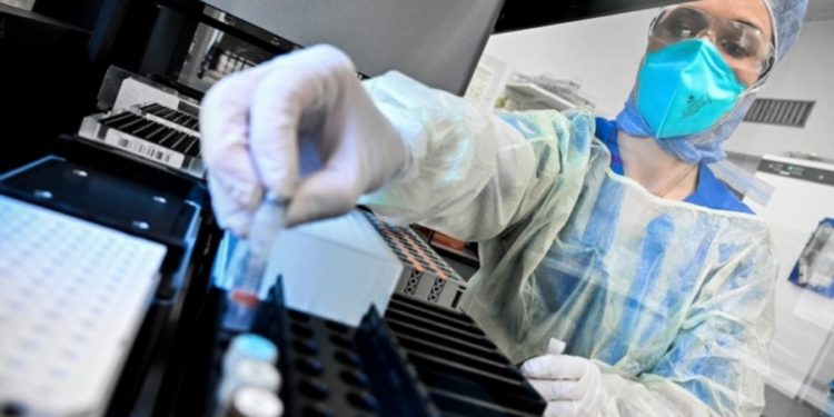 SHBA aprovon vaksinën/ Agjencia për Ushqimin dhe Medikamentet: “Pfizer” përmbush kriteret