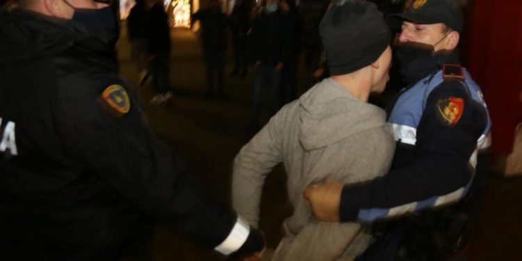 Rrugaçë në dy kohë