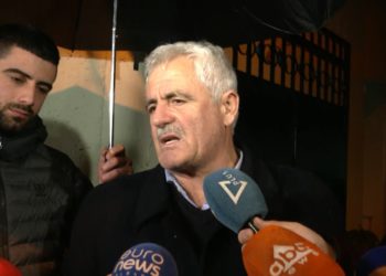 Babai i Klodian Rashës: Unë i shërbej veç familjes sime e jo politikës, por të mos inskenojnë me protesta sikur ishte vajza ime. Mos na rëndoni më tepër