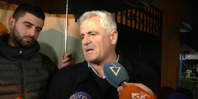 Babai i Klodian Rashës: Unë i shërbej veç familjes sime e jo politikës, por të mos inskenojnë me protesta sikur ishte vajza ime. Mos na rëndoni më tepër