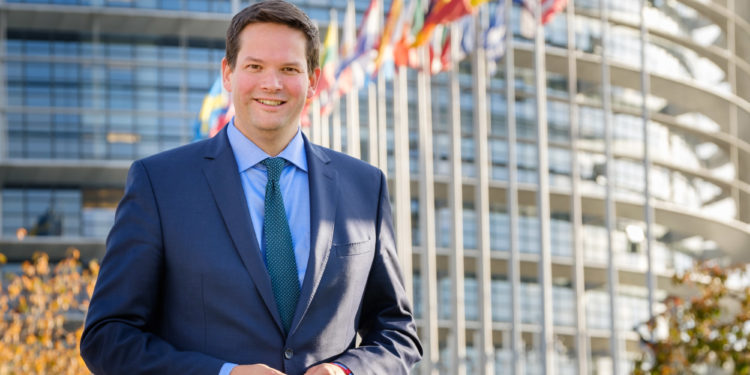 Eurodeputeti austriak: Europa duhet të mbajë premtimin, Kosova meriton liberalizimin