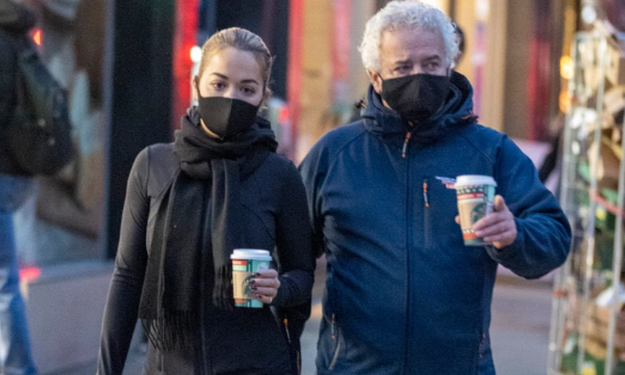 Theu rregullat e Covid, prindërit kritikojnë këngëtaren shqiptare