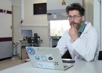 Shkencëtari rus që zbuloi vaksinën kundër COVID-19 hidhet nga kati i 14-të