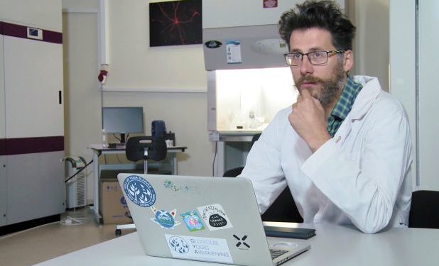 Shkencëtari rus që zbuloi vaksinën kundër COVID-19 hidhet nga kati i 14-të