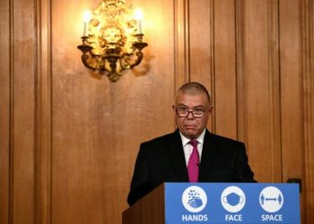 Zyrtari i shëndetësisë në Angli: Vaksina e “Pfizer” mbërrin brenda disa orësh