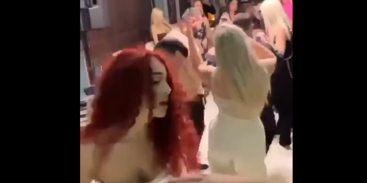 SKANDAL/ Të rinjtë e programit “Përputhen” shkelin kufizimet e pandemisë, ‘harbohen’ në ditëlindjen e Melisës (VIDEO)