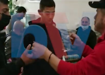 Dalin pamjet, si paguhen adoleshentët për të qenë në protestë (VIDEO)