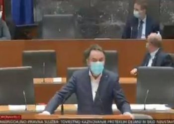 Tërmeti i fuqishëm i Kroacisë trondit edhe parlamentin e Sllovenisë, politikanët largohen të alarmuar (Video)