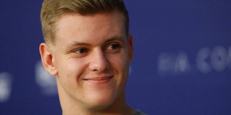 Djali i Schumacher vitin e ardhshëm do të garojë në Formula 1