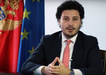 Shqiptari Abazoviç nis shkarkimet e drejtorëve të rëndësishëm në Mal të Zi