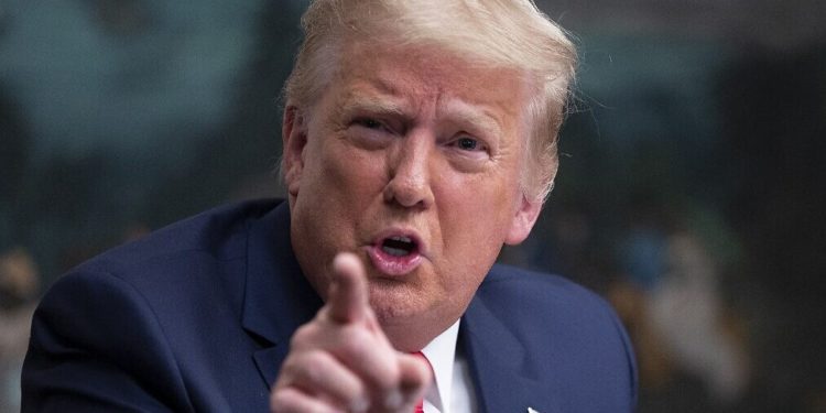 “E turpshme”/ Presidenti Trump paralajmëron se nuk do të firmosë paketën e ndihmave për Covid-19